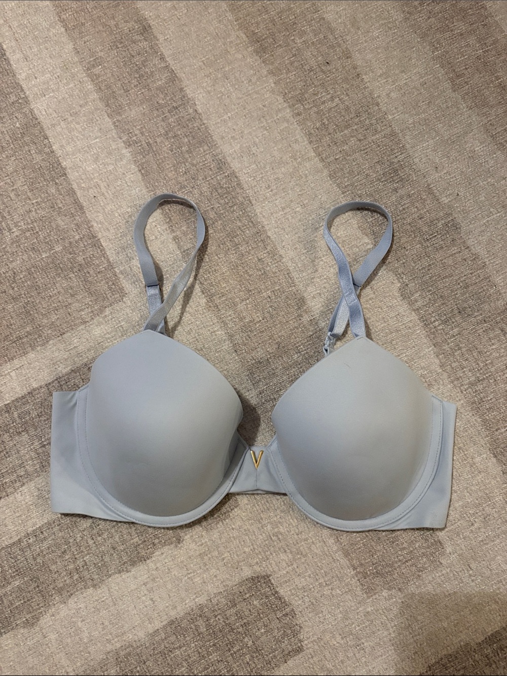 NWOT Victoria's Secret Love Cloud Smooth Lightly Lined Full Coverage Bra